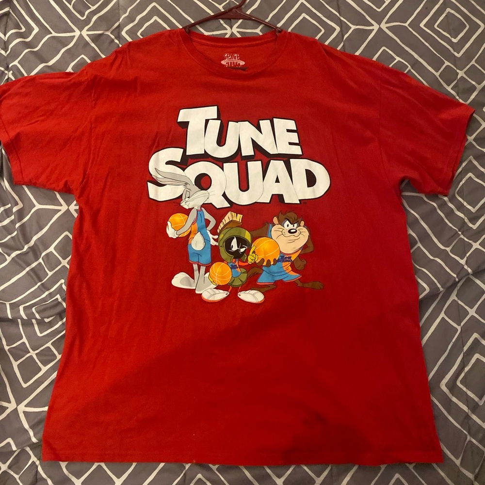 Red Mens TUNE SQUAD Shirt XL